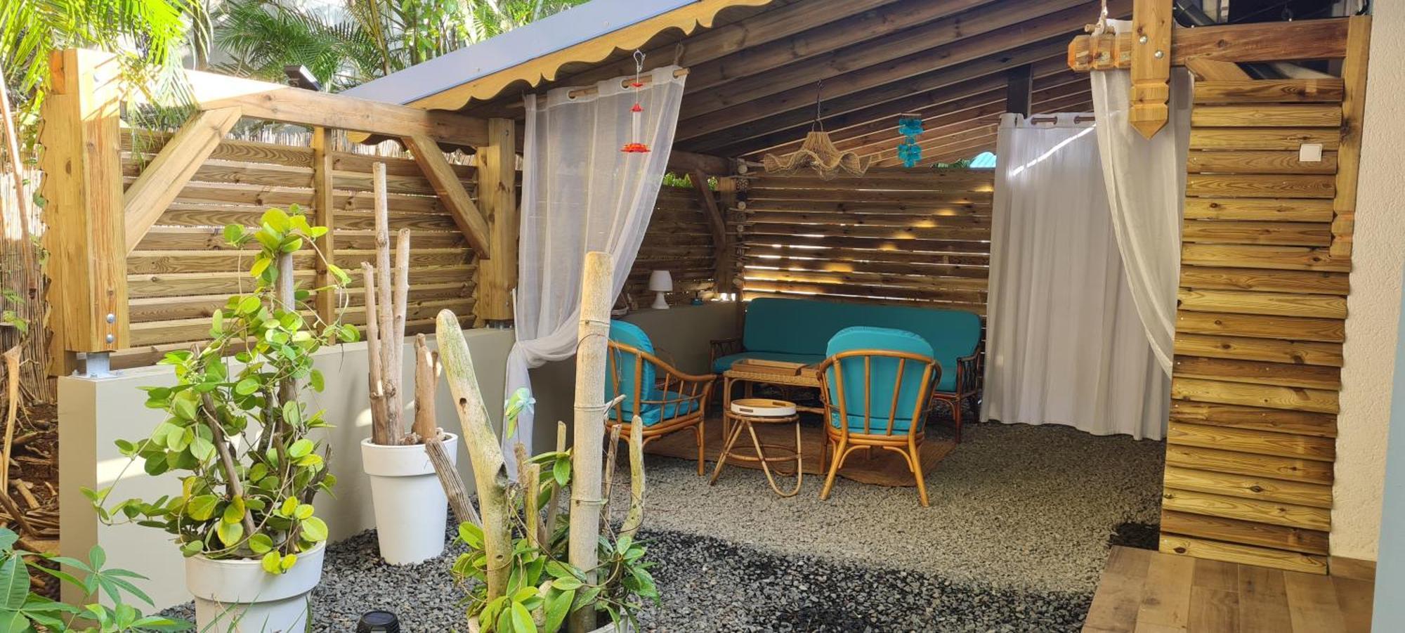 Gite Kaz A Topaze, Piscine, Jardin Tropical Sainte-Rose Exterior photo