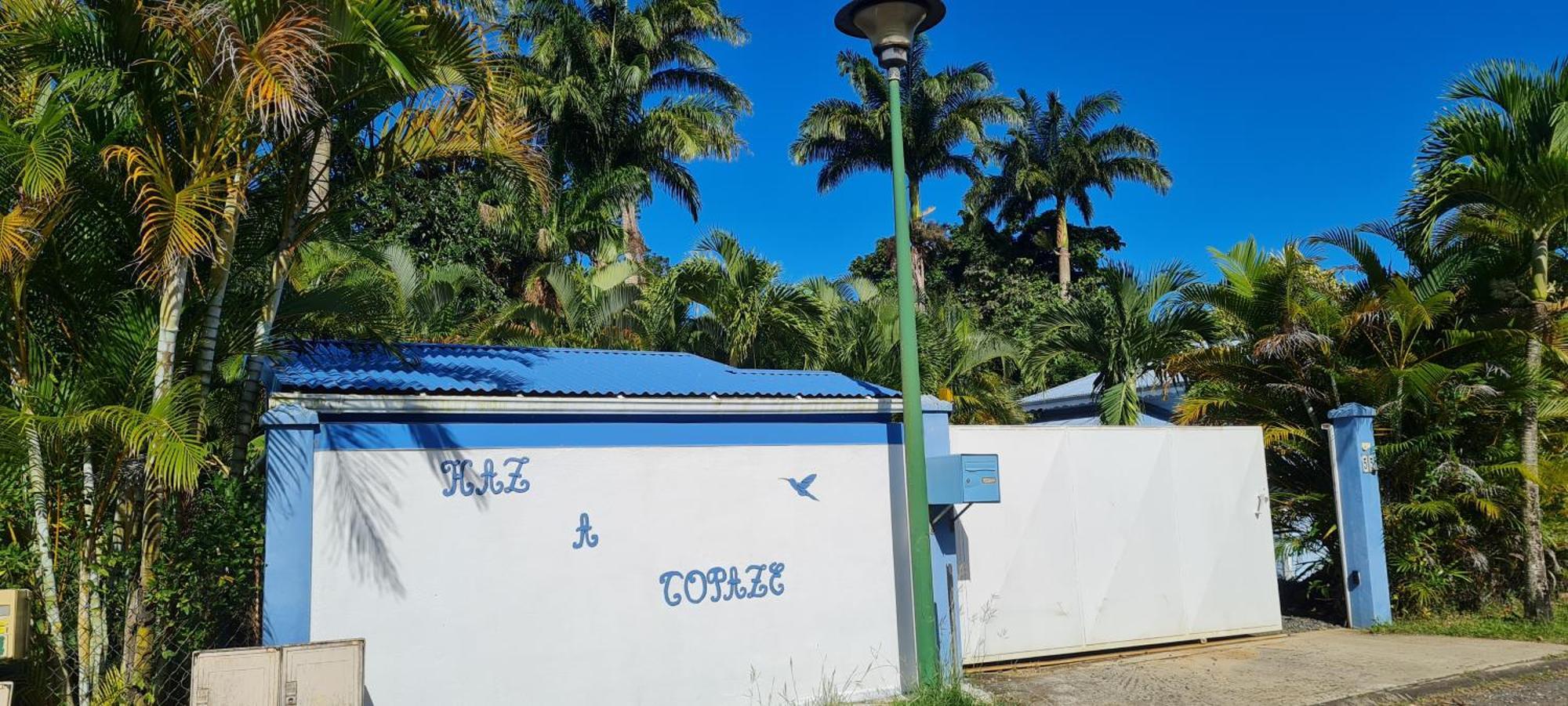 Gite Kaz A Topaze, Piscine, Jardin Tropical Sainte-Rose Exterior photo
