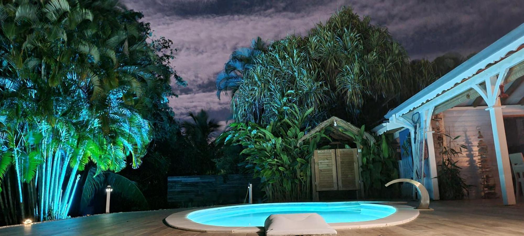 Gite Kaz A Topaze, Piscine, Jardin Tropical Sainte-Rose Exterior photo